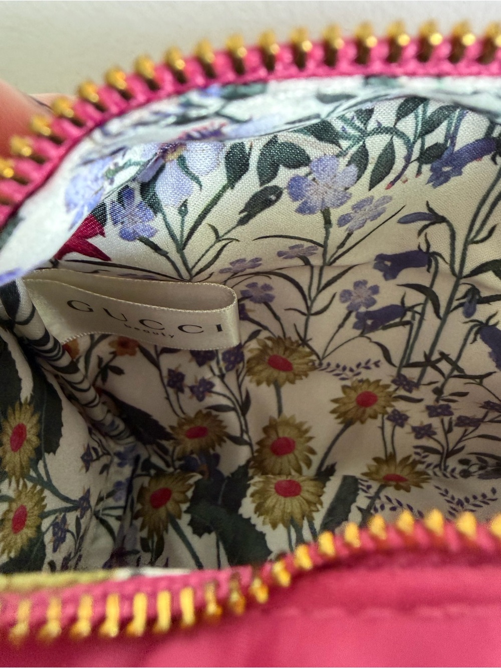 Gucci Flora Pouch - Picture 3 of 5